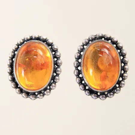 Örhängen med bärnsten Ø17mm clips silver 830/1000 Vikt: 11,3 g