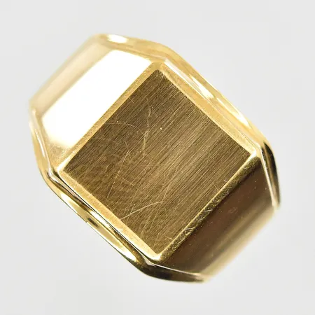 Klackring Ceson stl:19 bredd 4-14mm, något repig platta, 18K. Vikt: 3,8 g