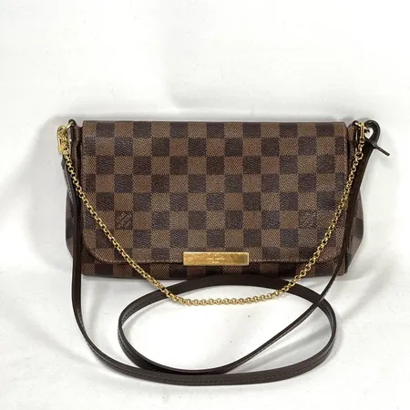 Väska, Louis Vuitton, Damier favorite MM pochette/shoulderbag, Made in France, Datumkod: DU4157 (2017), Damier Ebene canvas, mått ca 24x15x5cm,  detaljer i gulmetall, magnetlås, innerfack, avtagbar axelrem, dustbag, fläckar invändigt, bruksslitage