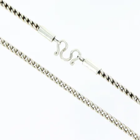 Kedja Rävsvans längd 44,5cm bredd 3,5mm, s-lås stämplat Guldfynd silver 925/1000. Vikt: 29,5 g