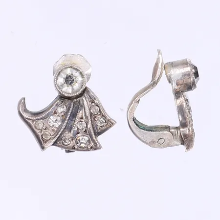Ett par örhängen med stenar längd 15mm bredd 15mm clips silver 830/1000 Vikt: 4,2 g