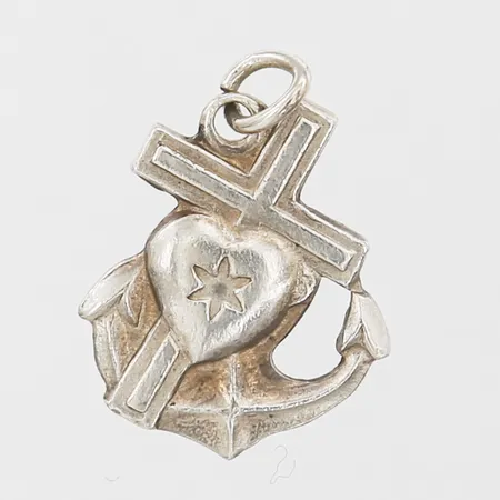 Hänge  tro, hopp och kärlek i silver, höjd 17mm, 13mm, silver 835/1000 Vikt: 1,4 g