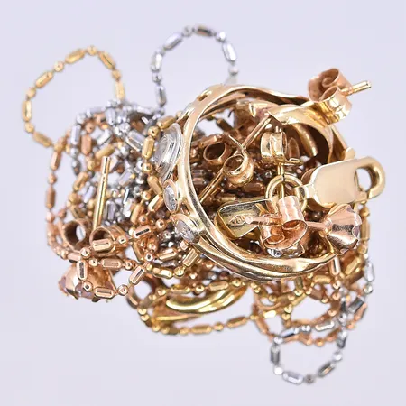 Diverse guld, 18K. Vikt: 11,1 g