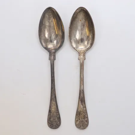 Två bordsskedar, längd 21cm, GAB, gravyr, 830/1000 silver Vikt: 126,9 g