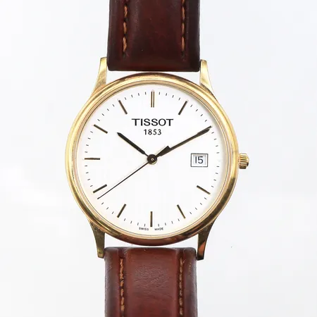 Herrur Tissot,fungerar ej,gravyr,diameter 33.7 gram,18k. Vikt: 0 g