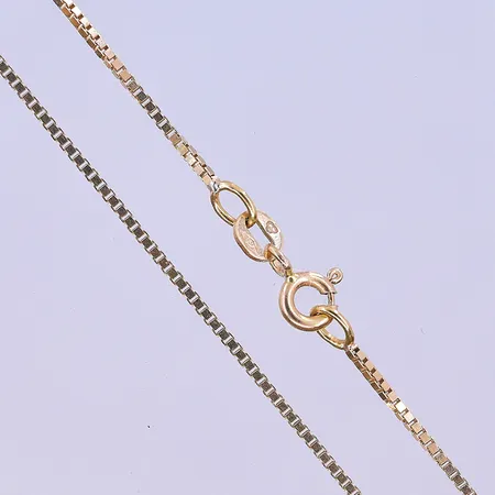 Kedja Venezia längd 50,5 cm, bredd 1 mm 18K. Vikt: 4,6 g
