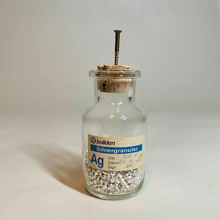 Glasburk med silvergranuler Boliden 925/1000 Vikt: 291,1 g