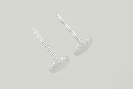 Ett par örhängen ploppar saknas silver 925/1000 Vikt: 0,8 g