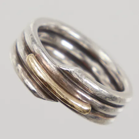 Ring med förgylld detalj stl:19½, bredd 9mm, silver 925/1000 Vikt: 10,8 g