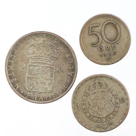 Mynt 2 krona 1953,1 krona 1944,50 öring 1950. Vikt: 25,7 g