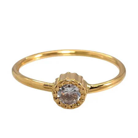 Ring, 18K guld, vit sten Ø 4 mm, Guldfynd (GHA), stl:20,0 mm, bredd 1,5 - 5,5 mm, fint skick, sten utan anmärkning Vikt: 0,9 g