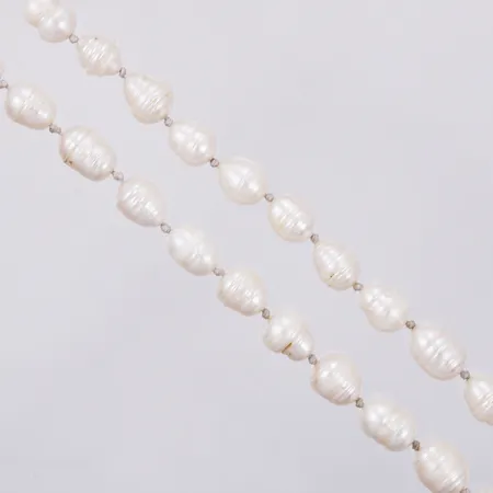 Pärlcollier med odlade sötvattenpärlor längd: ca 116cm Ø 6-8mm 
