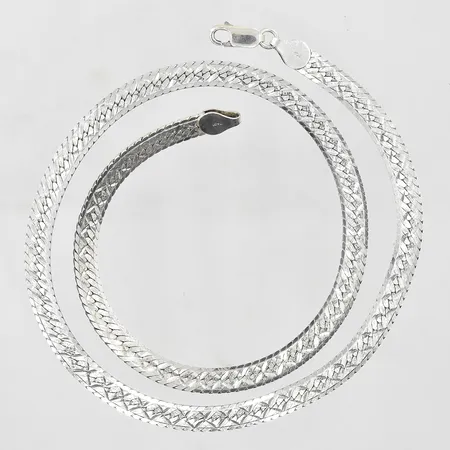 Collier halvstel modell längd 43 cm bredd 5 mm, delvis matterad yta, silver 925/1000. Vikt: 17,9 g
