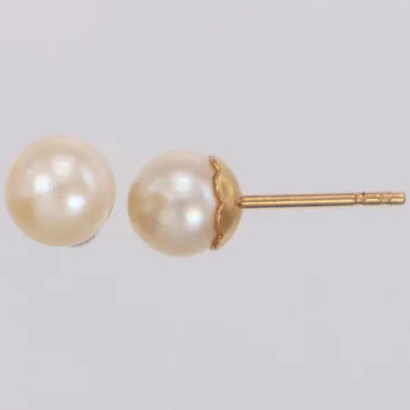 Örhängen med odlade pärlor, längd 16mm, bredd 7mm, snurrebuss saknas, 18K Vikt: 1,2 g