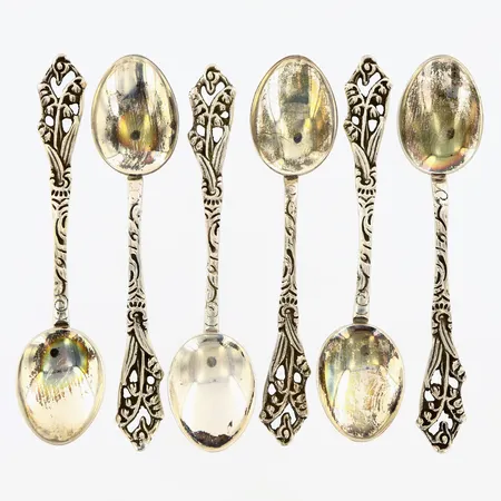 6 moccaskedar med floral dekor längd ca8,5cm, 830/1000 silver Vikt: 38,1 g