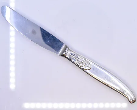 14 knivar med stålblad längd 21 cm, silver 830/1000. Vikt: 1134,2 g