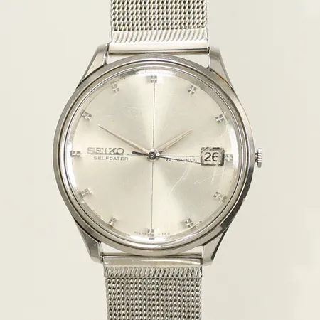 Herrur Seiko Selfdater Sea Lion M55 automatic, Ø36mm,  länk ej original. Glas sprucket och repigt, behov av service. #4011207 Skickas med paket.