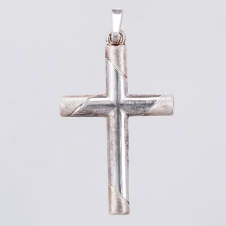 Hänge kors längd: ca 3,5cm bredd: ca 19mm silver 925/1000 Vikt: 2,4 g