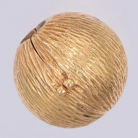 Lås av Ole Lynggaard, för collier med dobbar Ø10mm, stämplat Ole L, 18K Vikt: 3,1 g