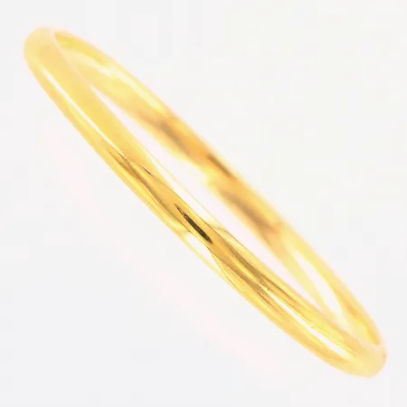 Armband stelt,  innermått:17,5cm, bredd: 5mm, lås går ej att öppna, 18K  Vikt: 10,7 g