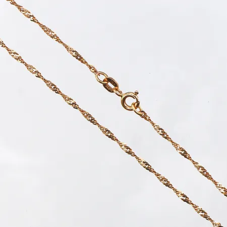 Collier Balestra,längd ca 45 cm,bredd 0.8 mm,18k. Vikt: 3 g