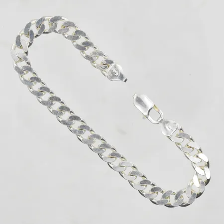 Armband Pansar GHA längd 20½ cm bredd 7 mm, låsögla saknas, silver 925/1000. Vikt: 19,3 g