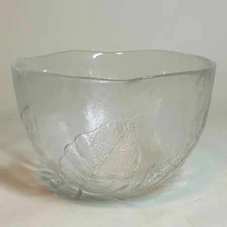 Glasskål, Kosta Boda Kjell Engman, Ulla, höjd 9,5cm Skickas med paket.