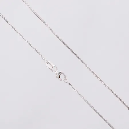 Kedja ormlänk längd: ca 42cm bredd: ca 1mm silver 925/1000 Vikt: 3,6 g