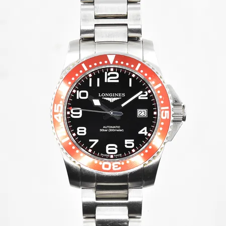 Herrur Longines Hydro Conquest, stål, automatiskt, Ø41mm, refnr L3.695.4, serienr 41421264, cal L619.2, boettnr 9280, datum, röd vridring, fint bruksskick, inga tillbehör. Vikt: 0 g
