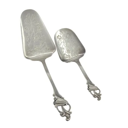 Tårtspade & bakelsespade modell "Blåklocka" silver 830/1000, längd 13,8 resp. 20,2 cm, Th Marthinsen Norge, fint bruksskick, svensk kontroll/importstämpel  Vikt: 65,9 g