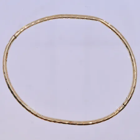 Armring öppningsbar Ø55-62 mm, klämskador 14K. Vikt: 5,3 g
