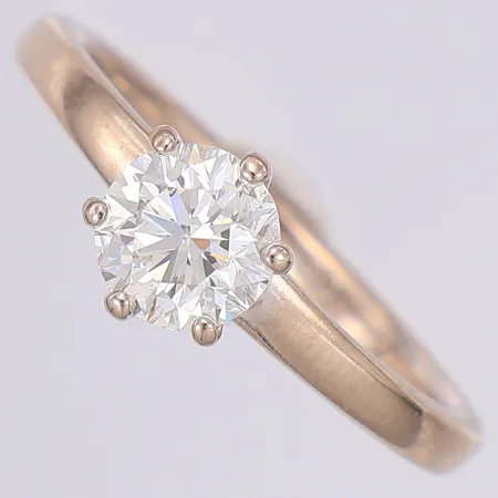 Ring med briljantslipad diamant 1 x ca 0,80ct,  GIA 6211140570 enligt gravyr på rondist, stl:16¾, gravyr, vitguld, England, 18K Vikt: 3,1 g