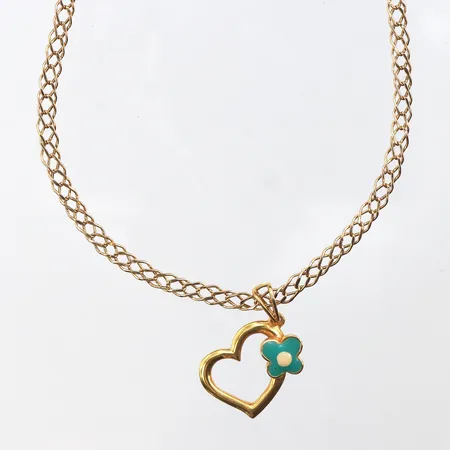 Collier med hänge GHA,längd ca 40 cm,hängets höjd 26 mm,18k. Vikt: 5,5 g