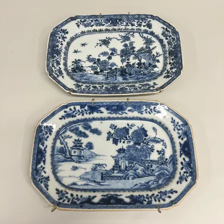 2 serveringsfat, Kina, 28x18cm, blå underglasyrdekor, porslin, 1900-tal 