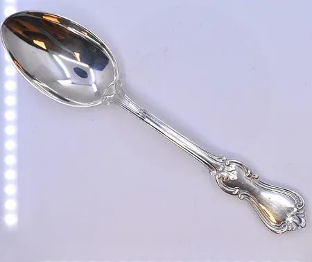 12 skedar Olga längd 18 cm, etui silver 830/1000. Vikt: 565,3 g