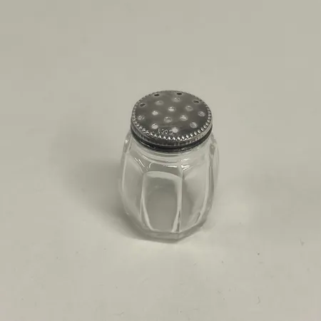 Saltkar, glas höjd 36mm, med lock 830/1000 silver Vikt: 0,9 g