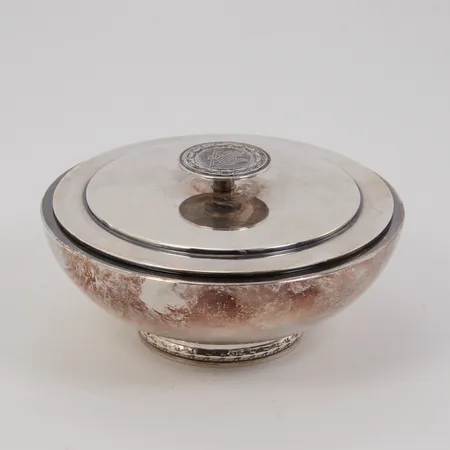 Skål med lock höjd 5cm Ø110mm, monogram, KA år 1957, 830/1000 silver,  Vikt: 212,8 g