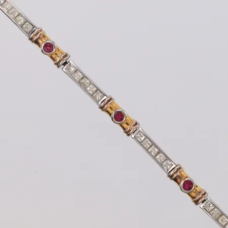 Armband med vita samt röda stenar, längd 18cm, bredd 4,9mm, delvis förgylld, silver 925/1000 Vikt: 12,5 g