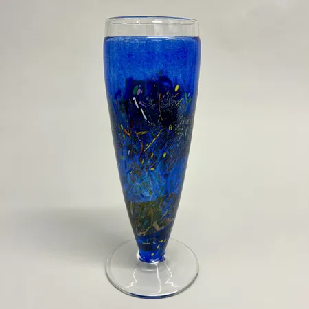 Vas Satellite, #49250, design Bertil Vallien, Kosta Boda, signerad, #49250. Skickas med paket.