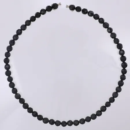 Collier med fasetterade kulor av  onyx 46cm bredd: 7,5mm, dobbar i silver, passar till Ole Lynggaard lås Vikt: 0 g