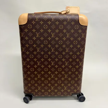 Resväska Louis Vuitton Horizon 55 monogram canvas, 38x55x21cm, modell M23203, kvitto Birger Jarlsgatan Stockholm 2022, avtagbar namnskylt i läder, bruksslitage, dustbag Skickas med postpaket.