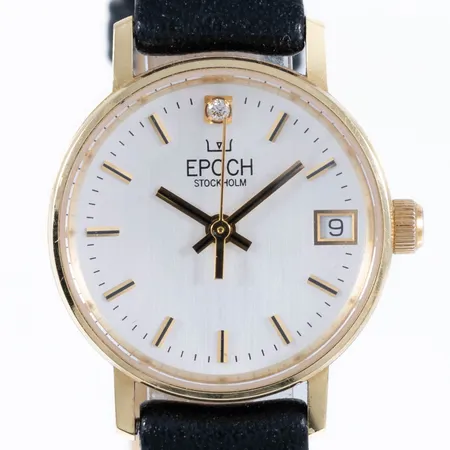 Damur Epoch Stockholm guld 18K quartz 22mm, safirglas, datum, svart band, gravyr. Går ej - Batteribyte krävs?