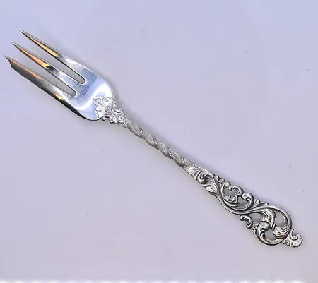 12 gafflar längd 14,5 cm, silver 830/1000. Vikt: 237,3 g