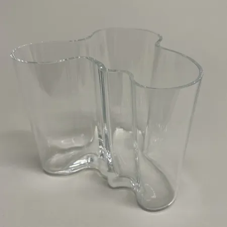 Vas Savoy, Alvar Aalto, Iittala, ca 12cm, bredd 15cm, klarglas Skickas med paket.