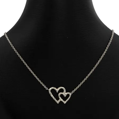 Collier, silver 925/1000, integrerat hänge Hjärtan 16,5 x 22 mm, Silversmedjan I Perstorp AB (DREAM), längd knäppt 42,5 - 45,5 cm, kedjans bredd 2 mm, fint skick  Vikt: 5,6 g