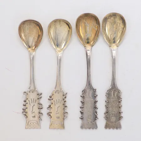 4 Kaffeskedar längd 11,5cm, samiskt motiv, förgyllda blad, Ceson, 830/1000 silver Vikt: 51,9 g
