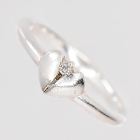 Ring hjärta stl:19 silver 925/1000 Vikt: 2,2 g
