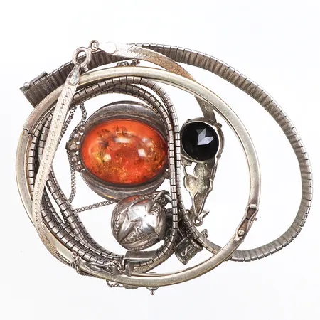 Diverse silversmycken,någon defekt,830-925/1000. Vikt: 62,6 g