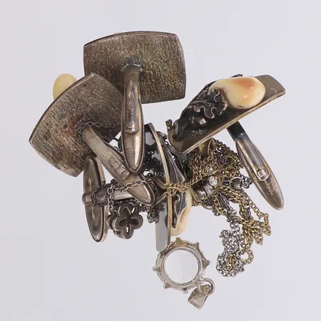  Diverse silver, stenar, silver 835/1000 Vikt: 40,2 g