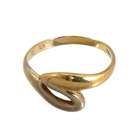 Ring, 14K guld, defekt Vikt: 2,2 g